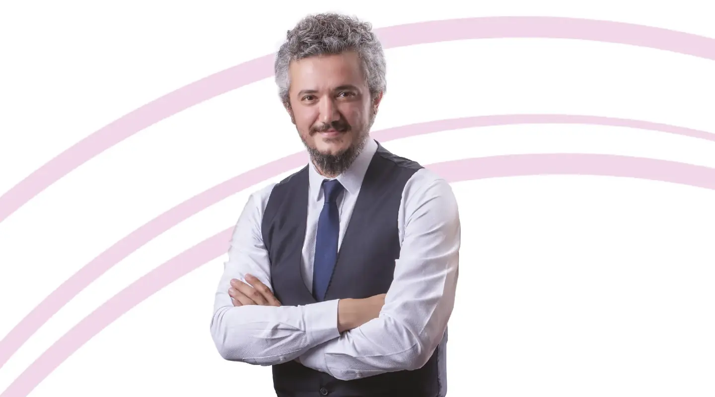 Porträt des plastischen Chirurgen Op. Dr. Bahadır Çelik